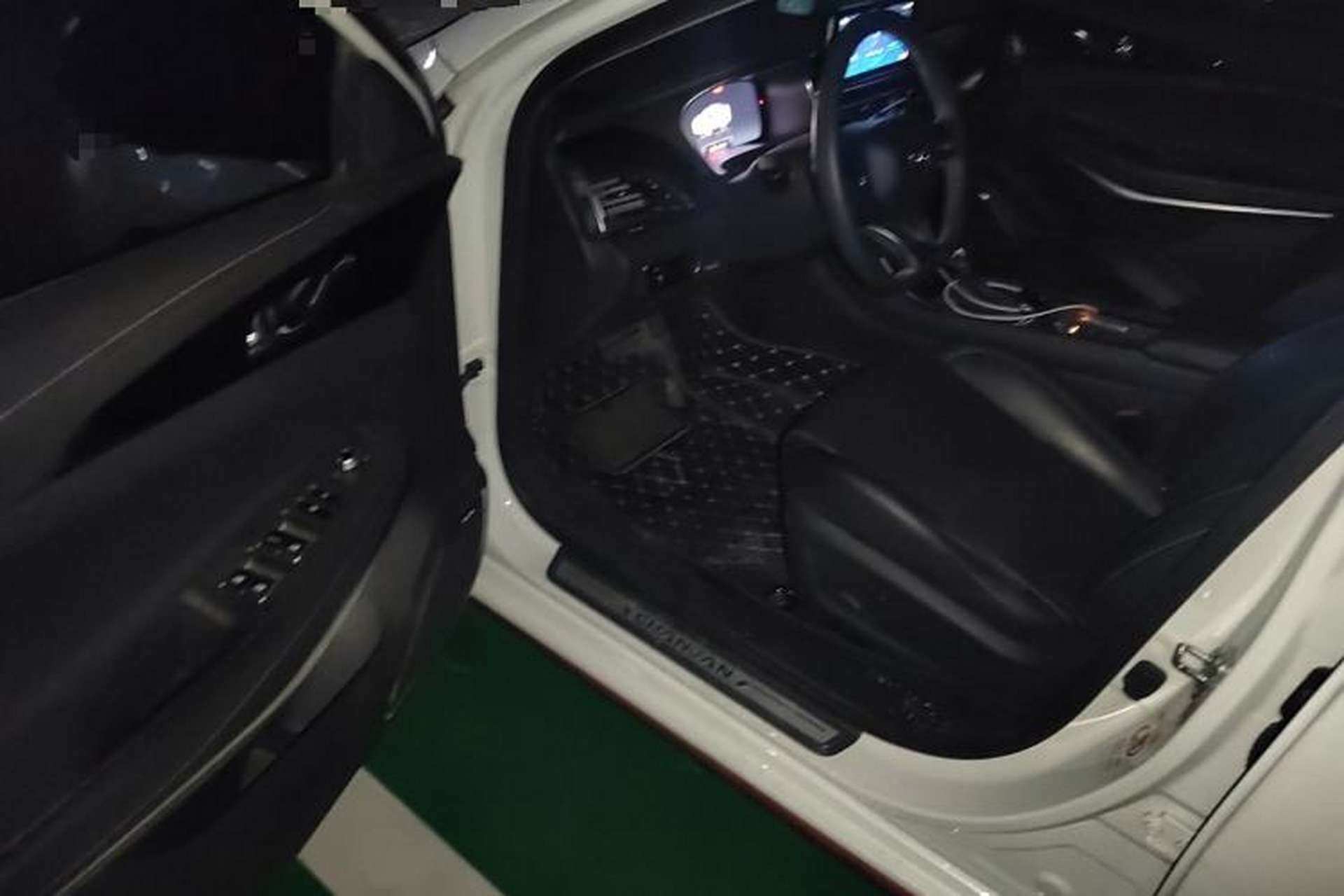 Used CHANGAN Ruicheng CC 2021 Blue Whale Edition 1.5T DCT Prestige Model Driver Seat