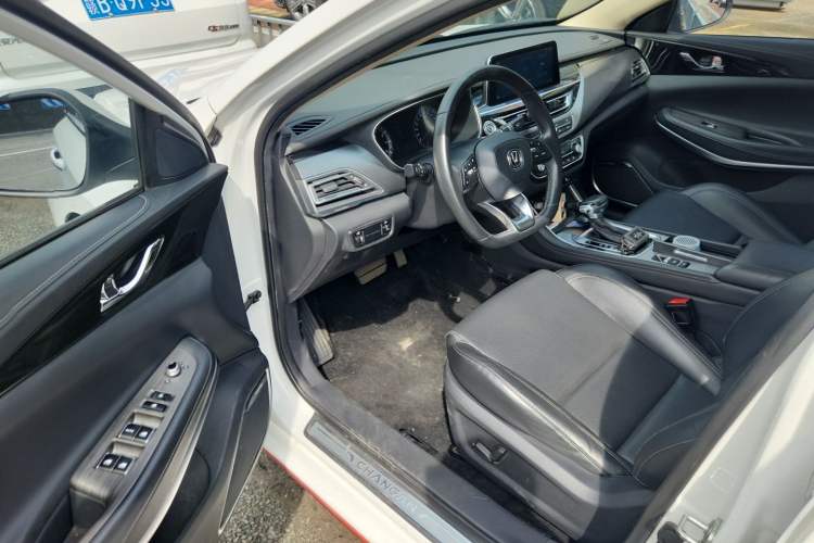 Used CHANGAN Ruicheng CC 2021 Blue Whale Edition 1.5T DCT Luxury Model Driver Seat
