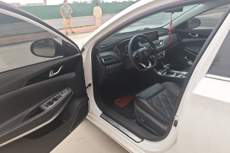 Used CHANGAN Ruicheng CC 2021 Blue Whale Edition 1.5T DCT Prestige Model Driver Seat