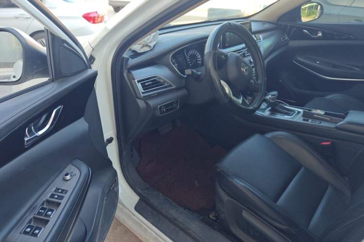 Used CHANGAN Ruicheng CC 2021 Blue Whale Edition 1.5T DCT Elite Model Driver Seat
