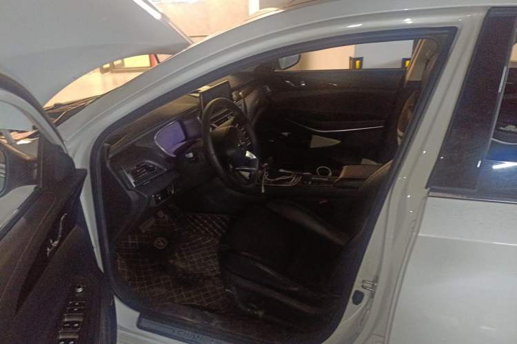 Used CHANGAN Ruicheng CC 2021 Blue Whale Edition 1.5T DCT Prestige Model Driver Seat