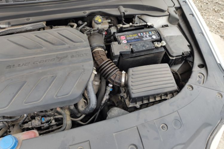 Used CHANGAN Ruicheng CC 2021 Blue Whale Edition 1.5T DCT Prestige Model Engine Bay Left