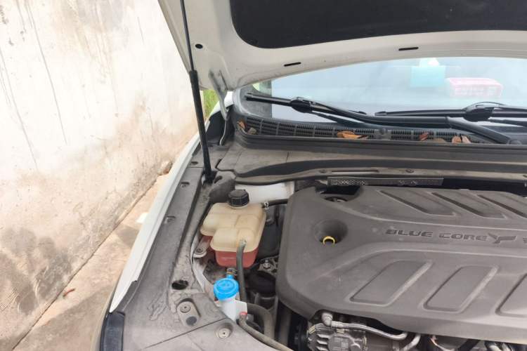 Used CHANGAN Ruicheng CC 2021 Blue Whale Edition 1.5T DCT Luxury Model Engine Bay Right
