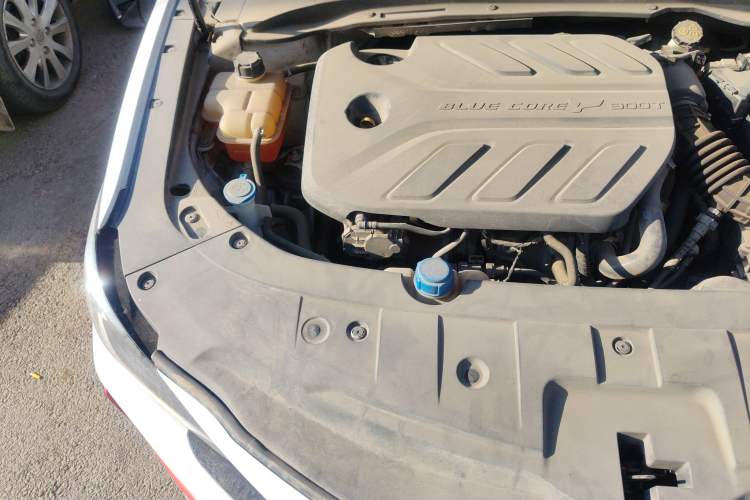 Used CHANGAN Ruicheng CC 2021 Blue Whale Edition 1.5T DCT Luxury Model Engine Bay Right