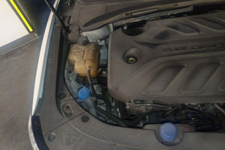 Used CHANGAN Ruicheng CC 2021 Blue Whale Edition 1.5T DCT Prestige Model Engine Bay Right