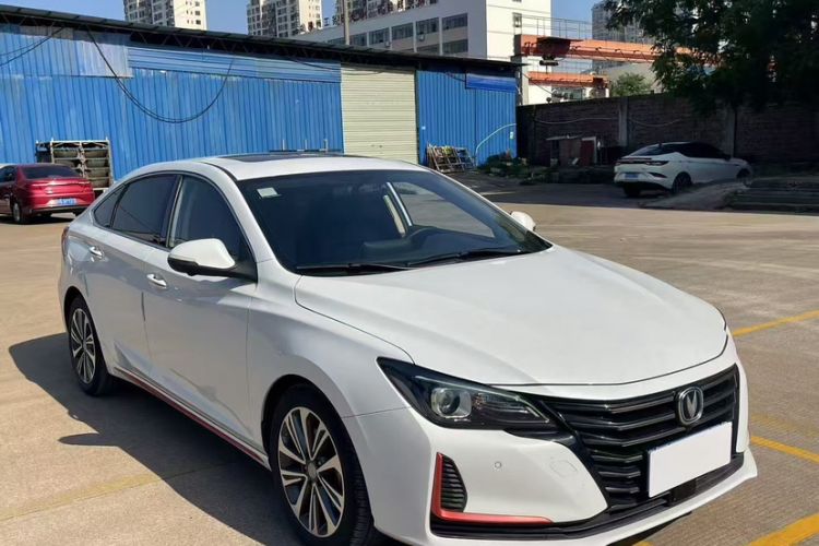 Used CHANGAN Ruicheng CC 2021 Blue Whale Edition 1.5T DCT Luxury Model Exterior 2