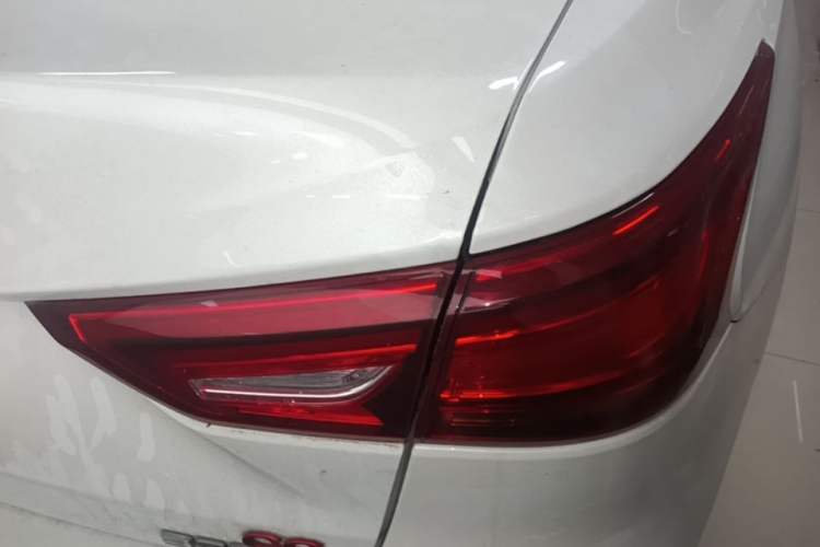 Used CHANGAN Ruicheng CC 2021 Blue Whale Edition 1.5T DCT Luxury Model Exterior 3