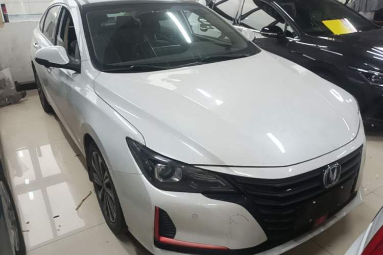 Used CHANGAN Ruicheng CC 2021 Blue Whale Edition 1.5T DCT Luxury Model Front Right 45 Deg