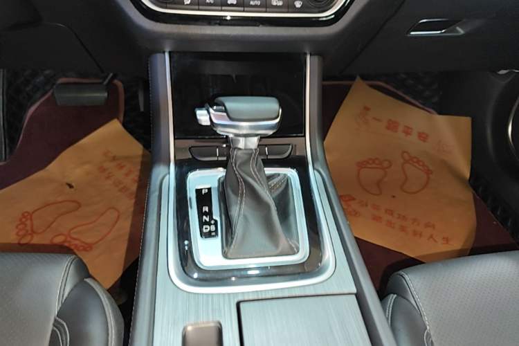 Used CHANGAN Ruicheng CC 2021 Blue Whale Edition 1.5T DCT Prestige Model Gear Lever