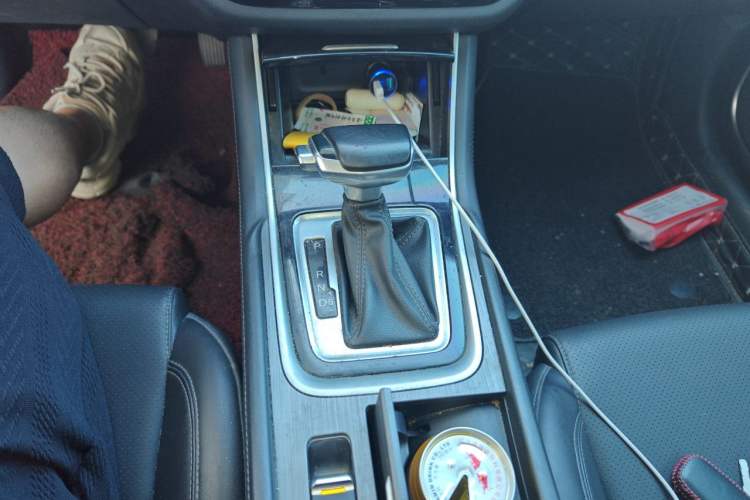 Used CHANGAN Ruicheng CC 2021 Blue Whale Edition 1.5T DCT Elite Model Gear Lever