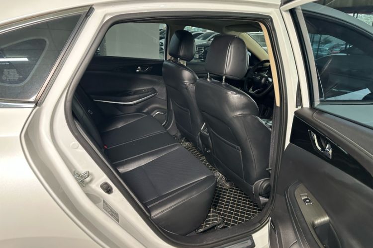 Used CHANGAN Ruicheng CC 2021 Blue Whale Edition 1.5T DCT Luxury Model Interior 2