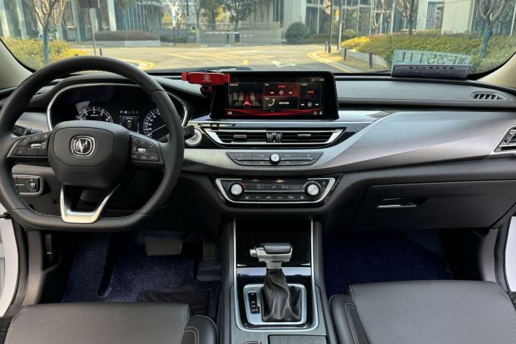 Used CHANGAN Ruicheng CC 2021 Blue Whale Edition 1.5T DCT Luxury Model Interior 2
