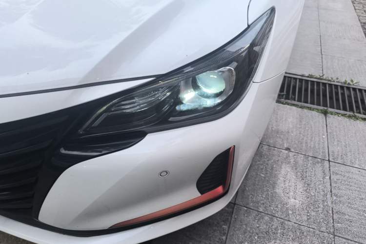 Used CHANGAN Ruicheng CC 2021 Blue Whale Edition 1.5T DCT Prestige Model Left Front Headlight