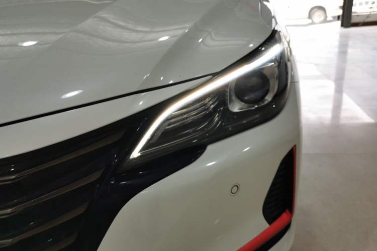 Used CHANGAN Ruicheng CC 2021 Blue Whale Edition 1.5T DCT Luxury Model Left Front Headlight