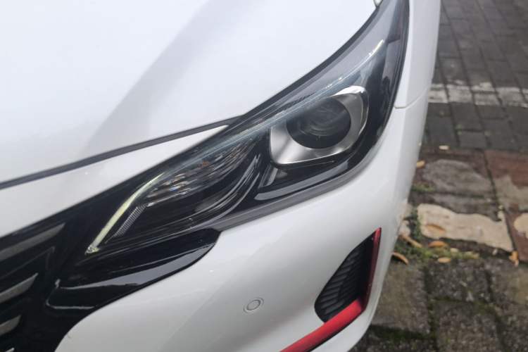 Used CHANGAN Ruicheng CC 2021 Blue Whale Edition 1.5T DCT Luxury Model Left Front Headlight