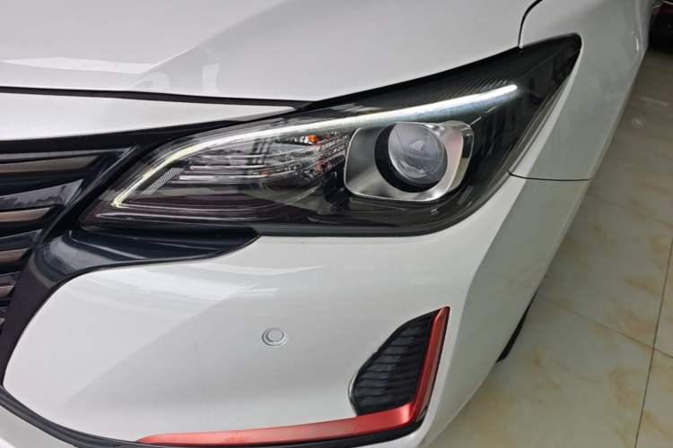 Used CHANGAN Ruicheng CC 2021 Blue Whale Edition 1.5T DCT Luxury Model Left Front Headlight