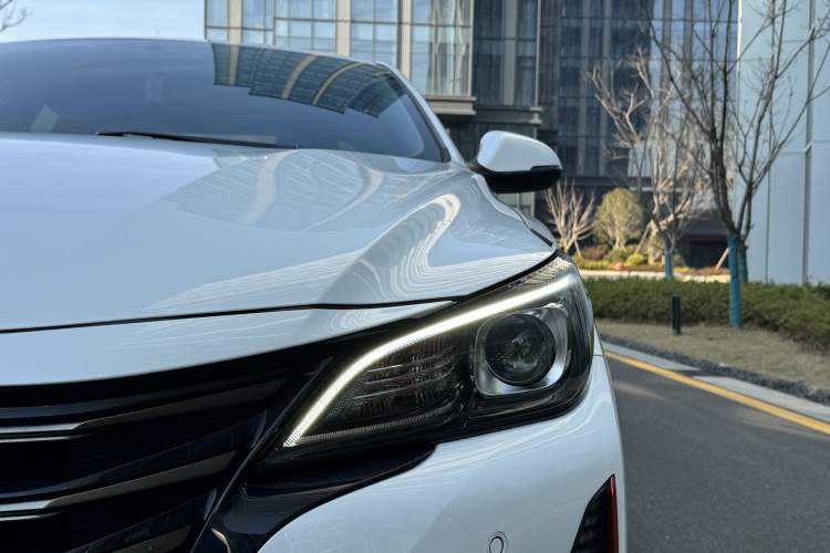 Used CHANGAN Ruicheng CC 2021 Blue Whale Edition 1.5T DCT Luxury Model Left Front Headlight