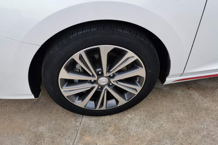 Used CHANGAN Ruicheng CC 2021 Blue Whale Edition 1.5T DCT Luxury Model Left Front Wheel Hub
