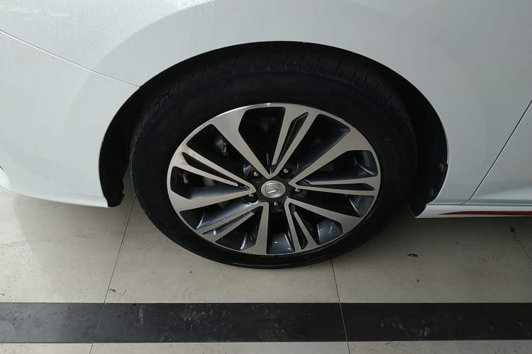 Used CHANGAN Ruicheng CC 2021 Blue Whale Edition 1.5T DCT Luxury Model Left Front Wheel Hub