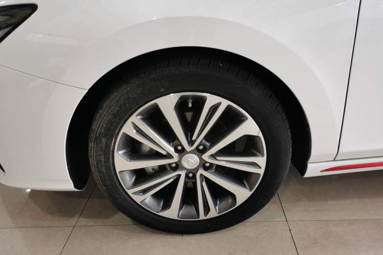 Used CHANGAN Ruicheng CC 2021 Blue Whale Edition 1.5T DCT Luxury Model Left Front Wheel Hub