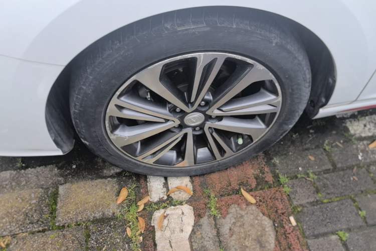 Used CHANGAN Ruicheng CC 2021 Blue Whale Edition 1.5T DCT Luxury Model Left Front Wheel Hub