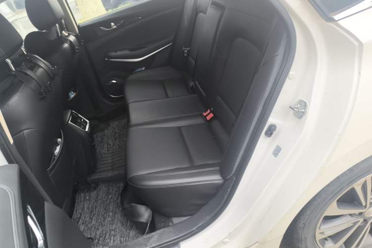 Used CHANGAN Ruicheng CC 2021 Blue Whale Edition 1.5T DCT Prestige Model Left Rear Seat