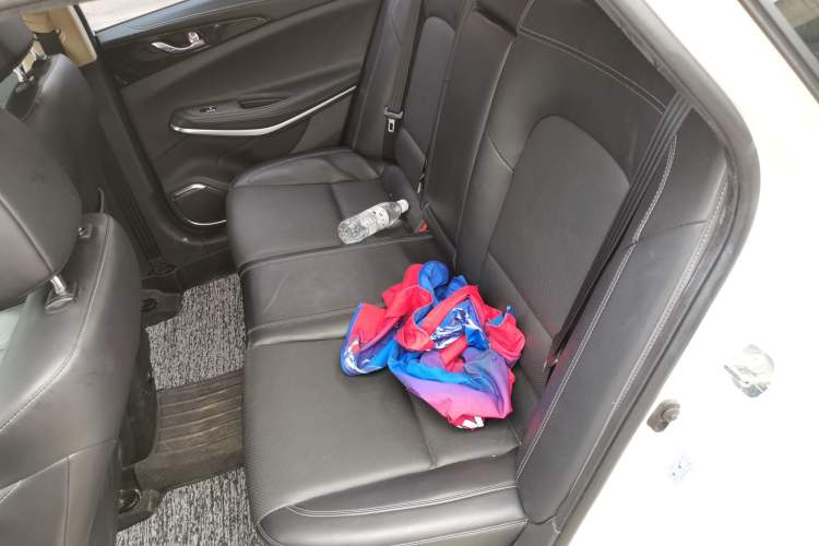Used CHANGAN Ruicheng CC 2021 Blue Whale Edition 1.5T DCT Prestige Model Left Rear Seat