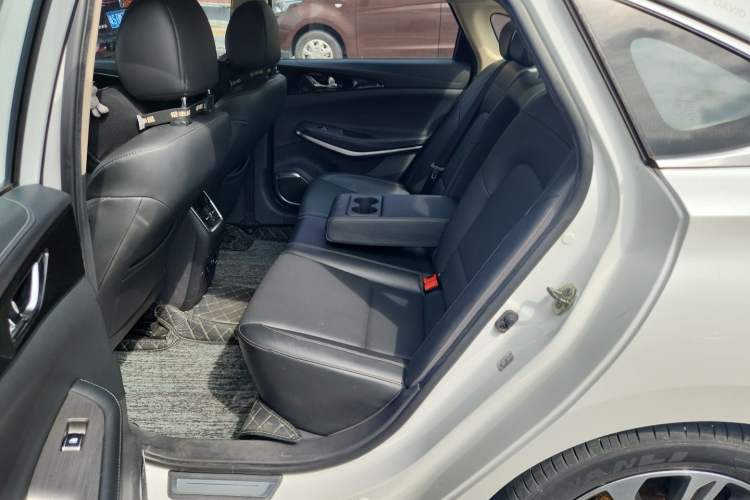 Used CHANGAN Ruicheng CC 2021 Blue Whale Edition 1.5T DCT Luxury Model Left Rear Seat