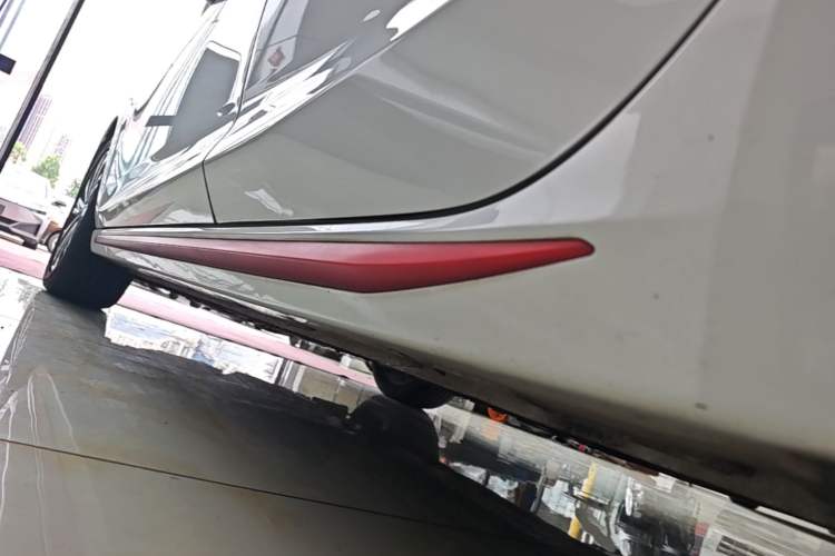 Used CHANGAN Ruicheng CC 2021 Blue Whale Edition 1.5T DCT Luxury Model Left Side Sill