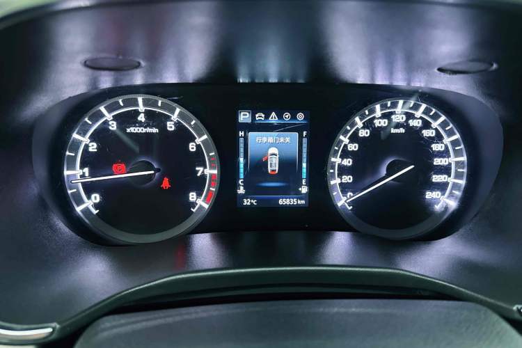Used CHANGAN Ruicheng CC 2021 Blue Whale Edition 1.5T DCT Luxury Model Odometer Close Up