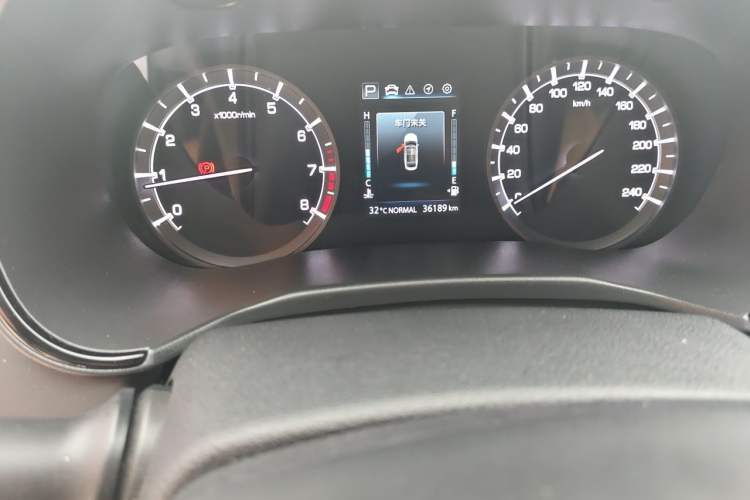 Used CHANGAN Ruicheng CC 2021 Blue Whale Edition 1.5T DCT Prestige Model Odometer Close Up