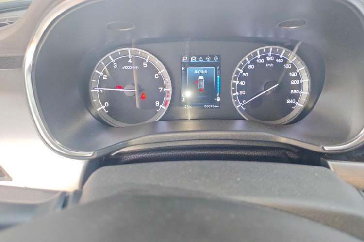 Used CHANGAN Ruicheng CC 2021 Blue Whale Edition 1.5T DCT Elite Model Odometer Close Up