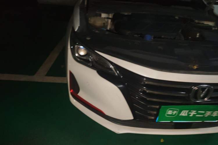Used CHANGAN Ruicheng CC 2021 Blue Whale Edition 1.5T DCT Luxury Model Right Front Headlight