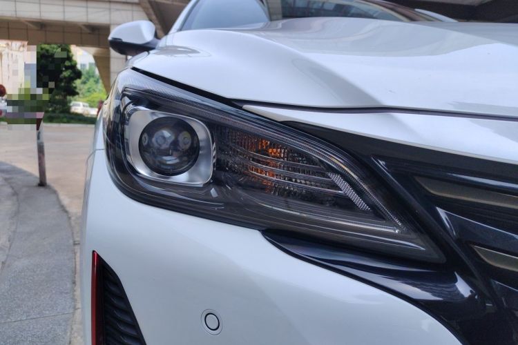 Used CHANGAN Ruicheng CC 2021 Blue Whale Edition 1.5T DCT Luxury Model Right Front Headlight