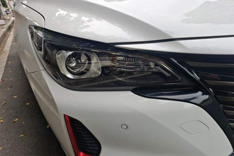 Used CHANGAN Ruicheng CC 2021 Blue Whale Edition 1.5T DCT Prestige Model Right Front Headlight