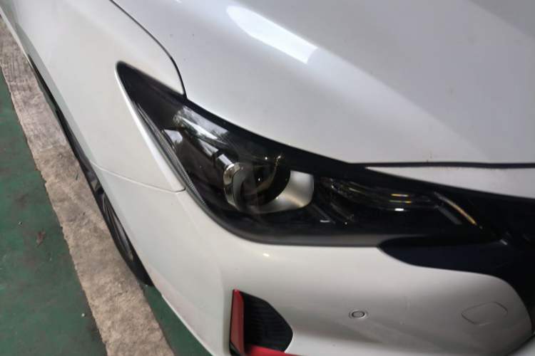Used CHANGAN Ruicheng CC 2021 Blue Whale Edition 1.5T DCT Prestige Model Right Front Headlight