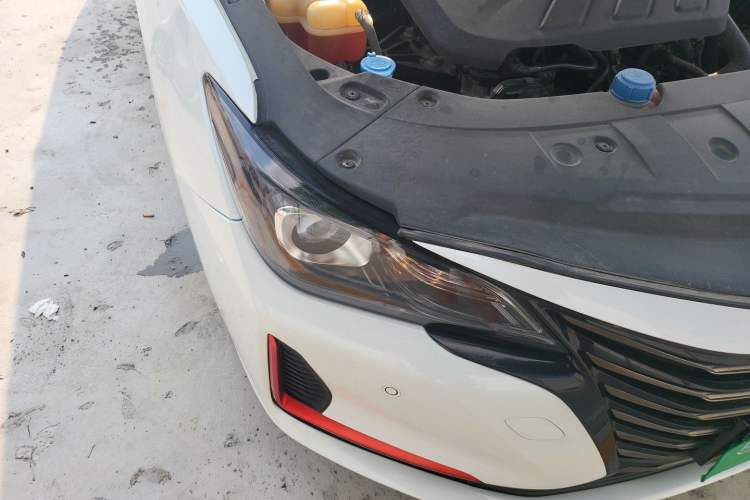 Used CHANGAN Ruicheng CC 2021 Blue Whale Edition 1.5T DCT Prestige Model Right Front Headlight