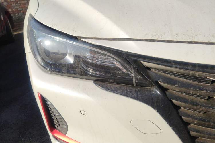 Used CHANGAN Ruicheng CC 2021 Blue Whale Edition 1.5T DCT Luxury Model Right Front Headlight