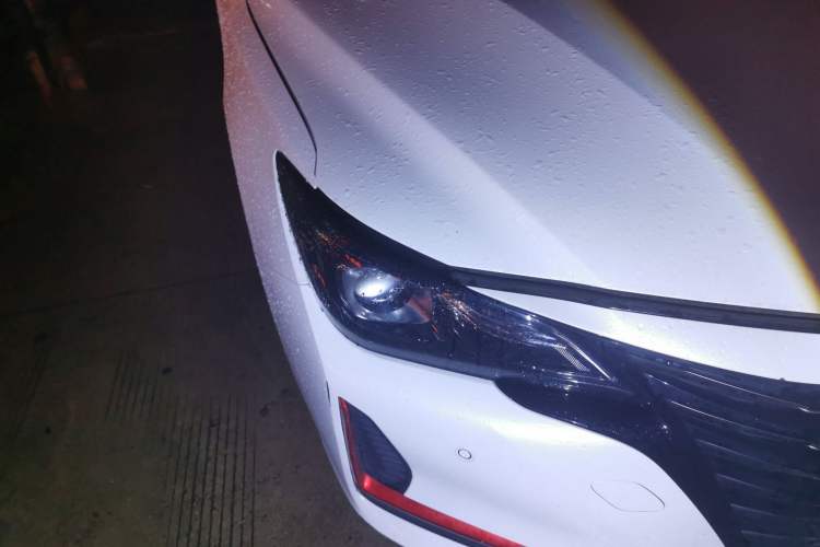 Used CHANGAN Ruicheng CC 2021 Blue Whale Edition 1.5T DCT Prestige Model Right Front Headlight