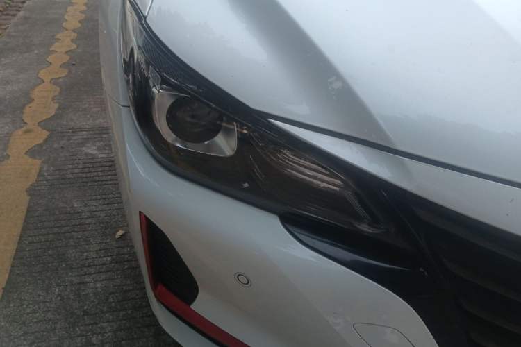 Used CHANGAN Ruicheng CC 2021 Blue Whale Edition 1.5T DCT Prestige Model Right Front Headlight