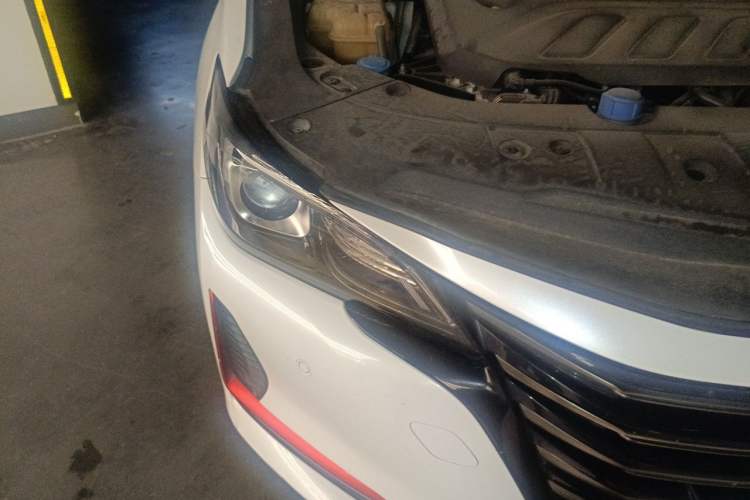 Used CHANGAN Ruicheng CC 2021 Blue Whale Edition 1.5T DCT Prestige Model Right Front Headlight