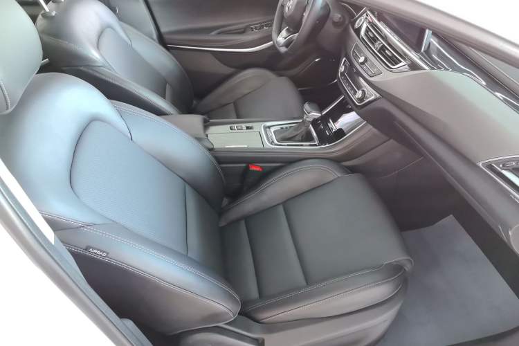 Used CHANGAN Ruicheng CC 2021 Blue Whale Edition 1.5T DCT Luxury Model Right Front Seat