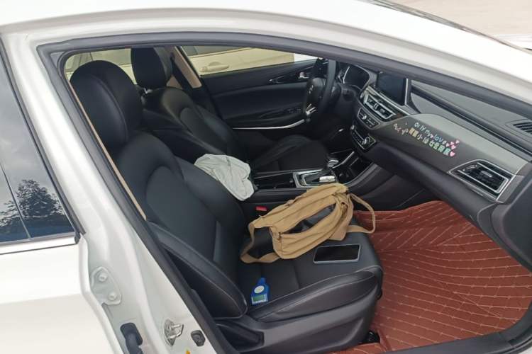 Used CHANGAN Ruicheng CC 2021 Blue Whale Edition 1.5T DCT Luxury Model Right Front Seat