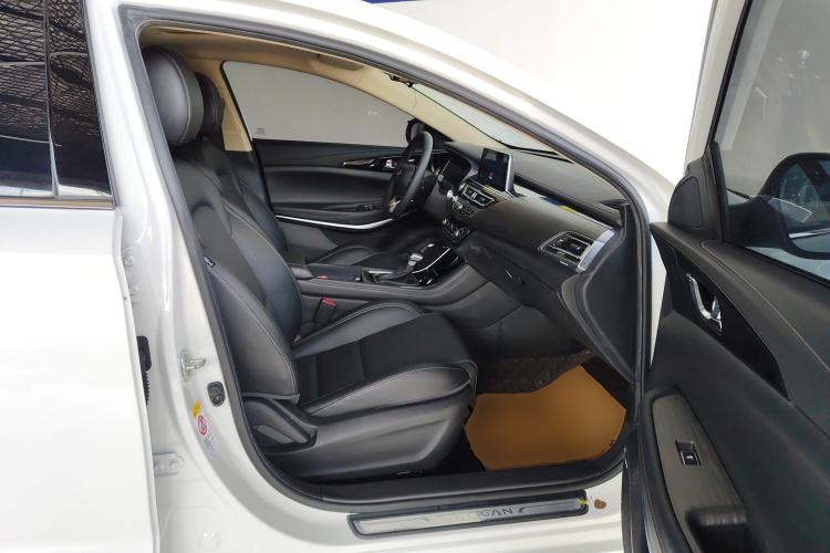 Used CHANGAN Ruicheng CC 2021 Blue Whale Edition 1.5T DCT Luxury Model Right Front Seat