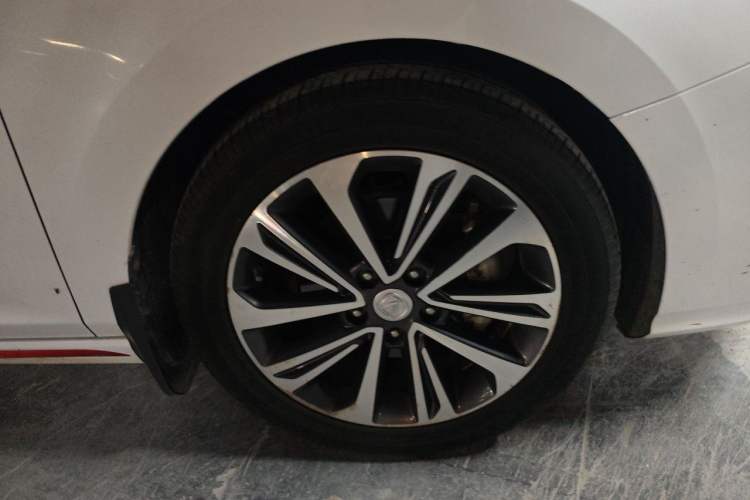Used CHANGAN Ruicheng CC 2021 Blue Whale Edition 1.5T DCT Prestige Model Right Front Wheel Hub