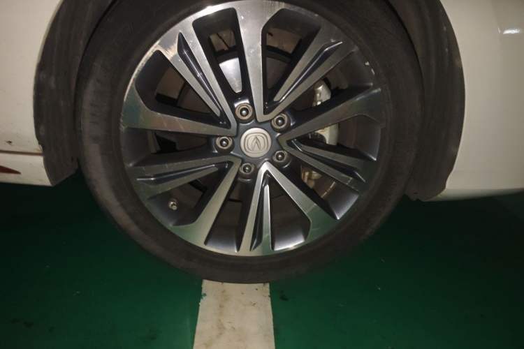 Used CHANGAN Ruicheng CC 2021 Blue Whale Edition 1.5T DCT Luxury Model Right Front Wheel Hub