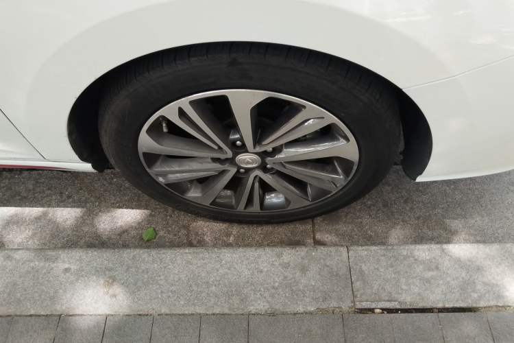 Used CHANGAN Ruicheng CC 2021 Blue Whale Edition 1.5T DCT Luxury Model Right Front Wheel Hub