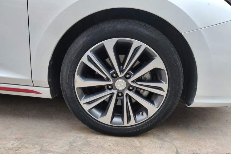 Used CHANGAN Ruicheng CC 2021 Blue Whale Edition 1.5T DCT Luxury Model Right Front Wheel Hub
