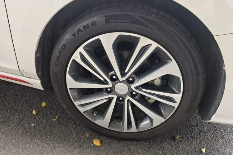 Used CHANGAN Ruicheng CC 2021 Blue Whale Edition 1.5T DCT Prestige Model Right Front Wheel Hub
