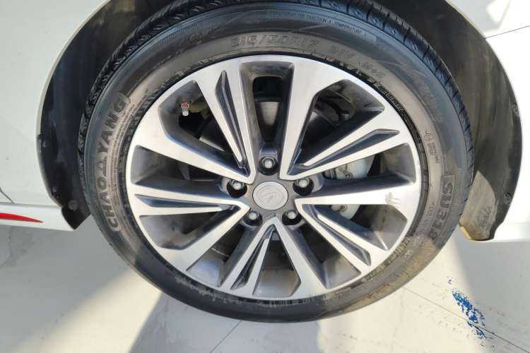 Used CHANGAN Ruicheng CC 2021 Blue Whale Edition 1.5T DCT Luxury Model Right Front Wheel Hub